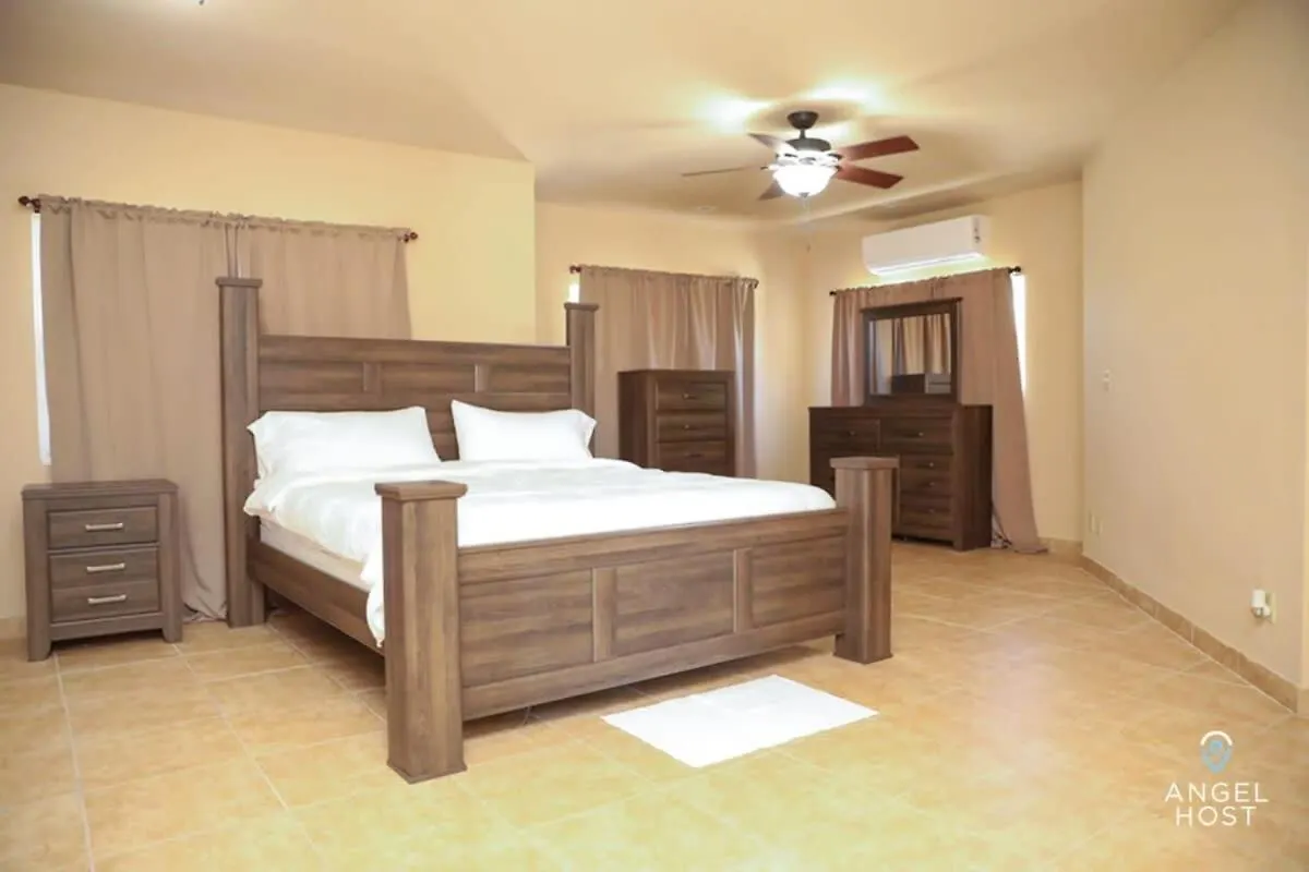5 Mins To Beach Pool Bbq Dedicated Workspace Long Bay Turks And Caicos Islands
